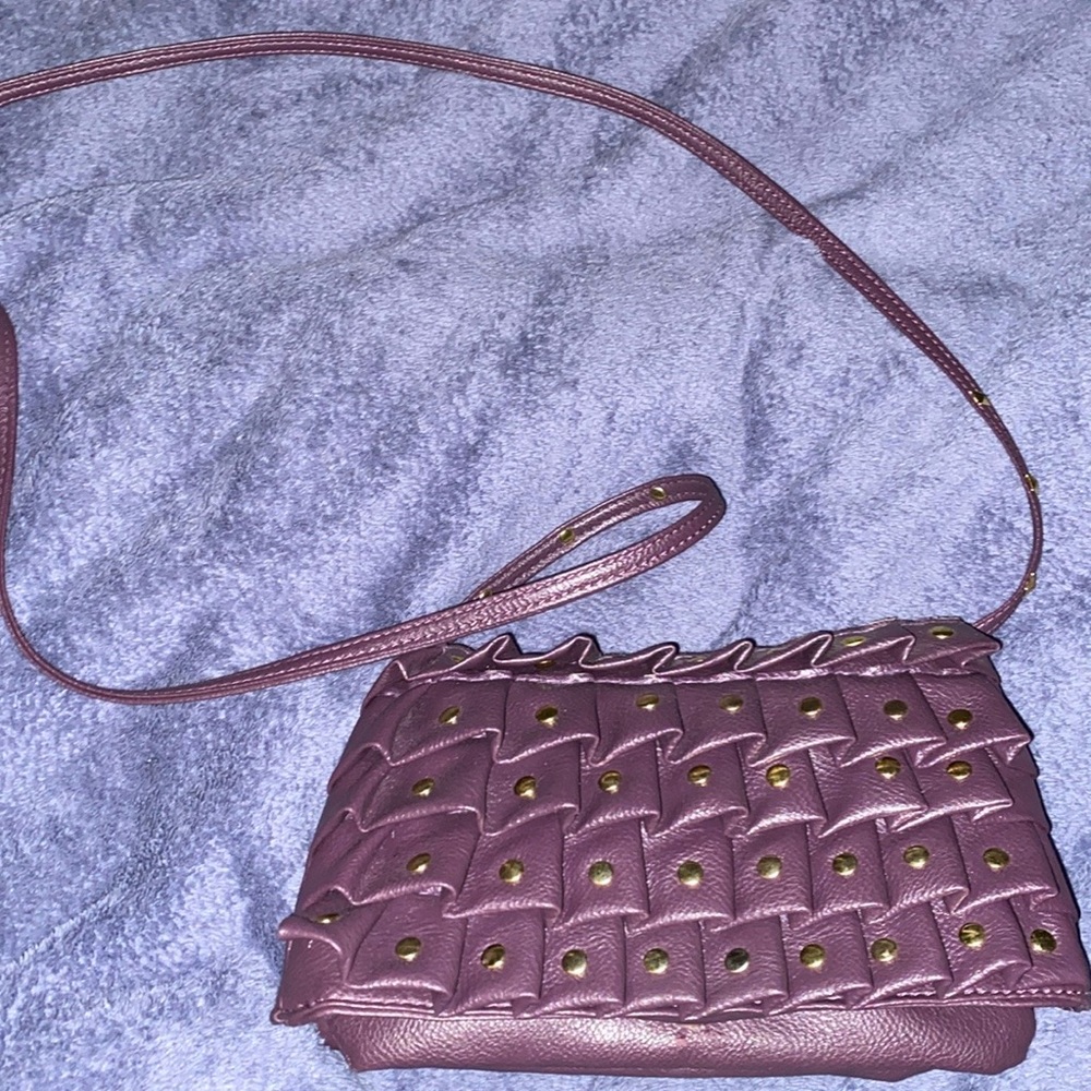 LA couture purple w/ gold stud shoulder bag - Picture 1 of 2